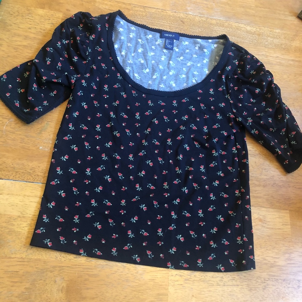 Forever 21 cotton spandex rosebud print top Sz L